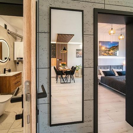 Apartament Duzy Staw Apartment เยเลเนียกูรา ภายนอก รูปภาพ
