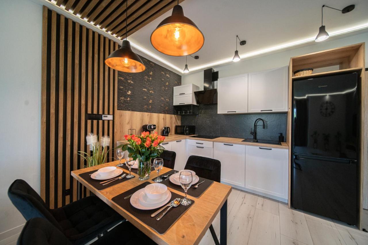 Apartament Duzy Staw Apartment เยเลเนียกูรา ภายนอก รูปภาพ