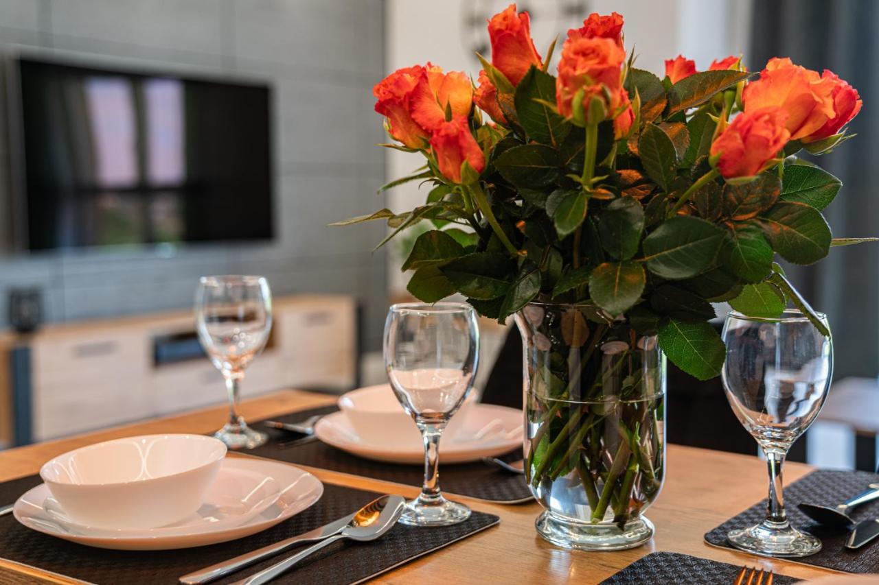 Apartament Duzy Staw Apartment เยเลเนียกูรา ภายนอก รูปภาพ