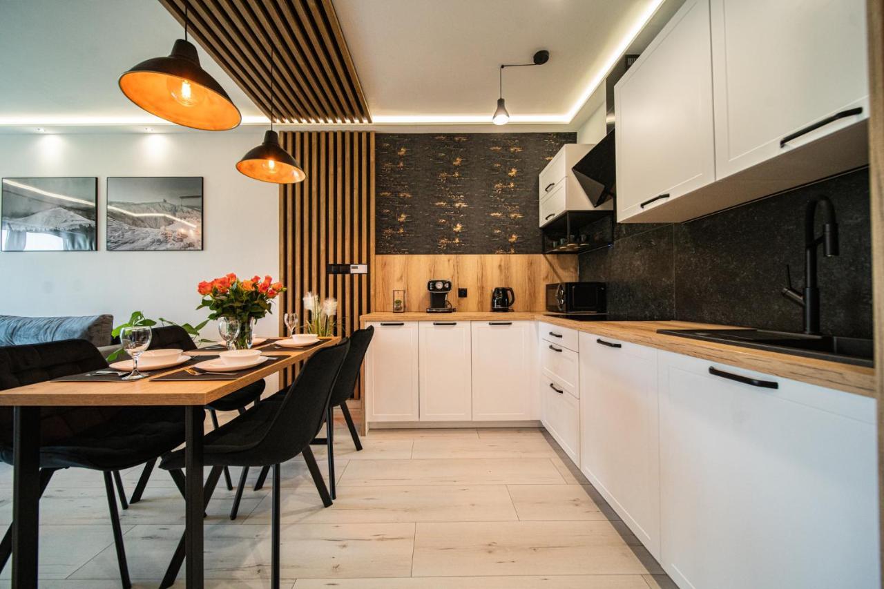 Apartament Duzy Staw Apartment เยเลเนียกูรา ภายนอก รูปภาพ