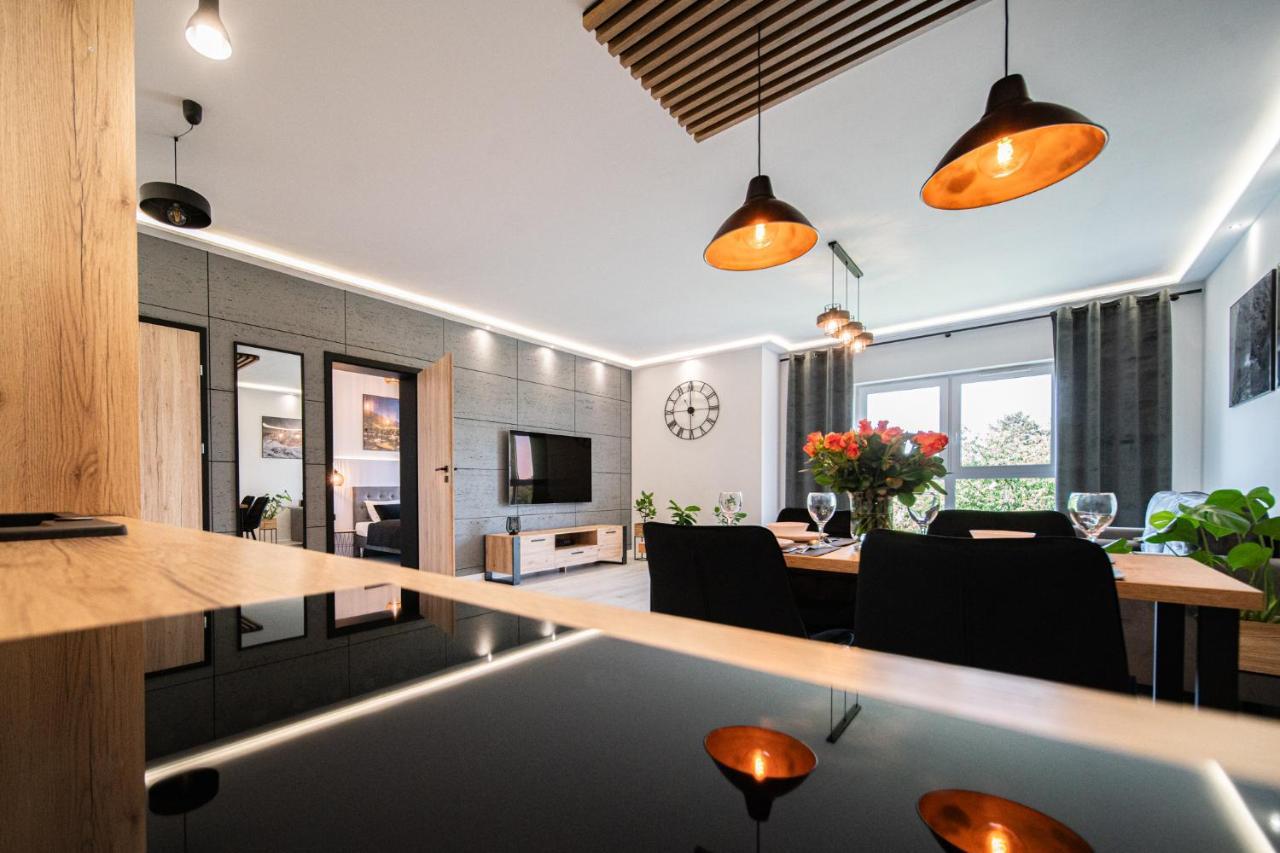 Apartament Duzy Staw Apartment เยเลเนียกูรา ภายนอก รูปภาพ
