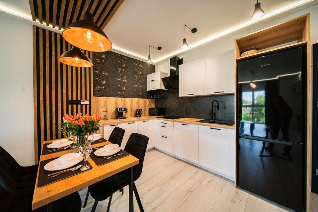 Apartament Duzy Staw Apartment เยเลเนียกูรา ภายนอก รูปภาพ